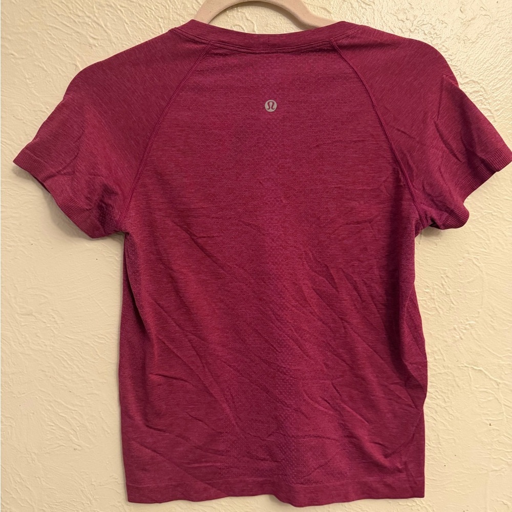 lululemon athletica Women's  Short Sleeve Tee - Picture 4 of 9